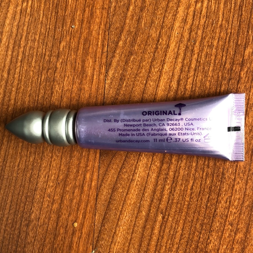 Makeup - Picture 2 of 2